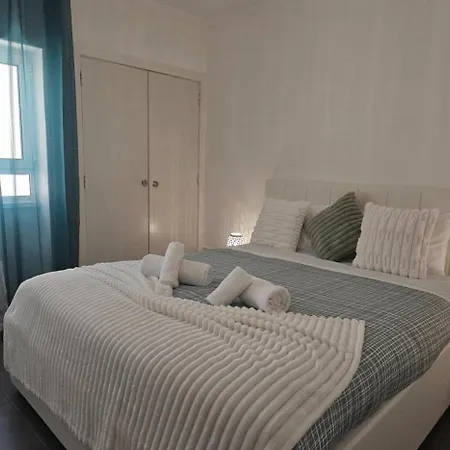 Sem Preocupações T1 Com Garagem Em Armação De Pêra, Vou De Apartamento *